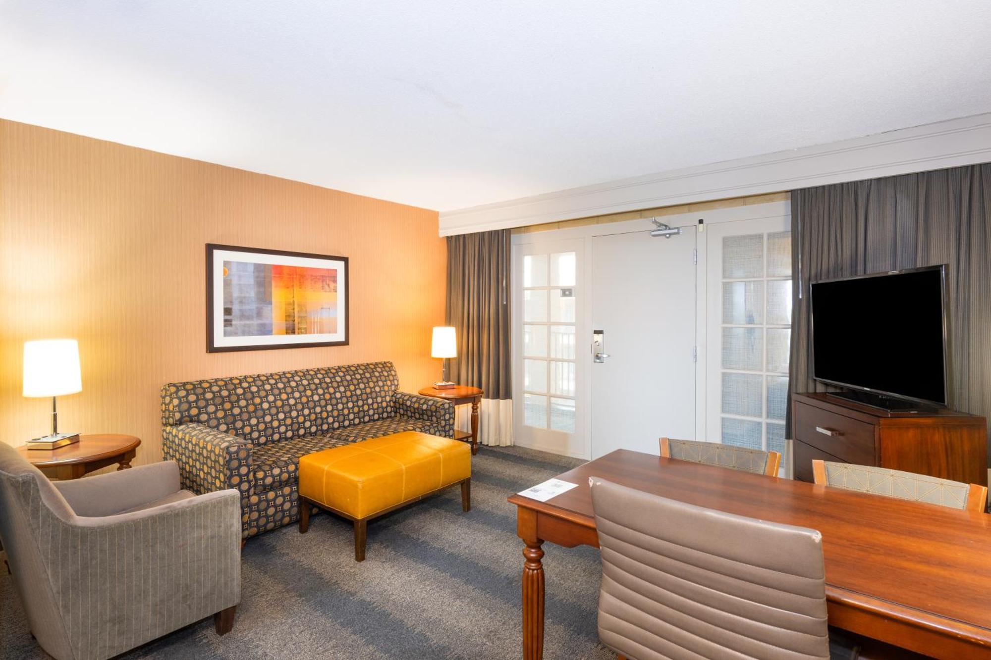 Embassy Suites By Hilton Bloomington/Minneapolis Bagian luar foto