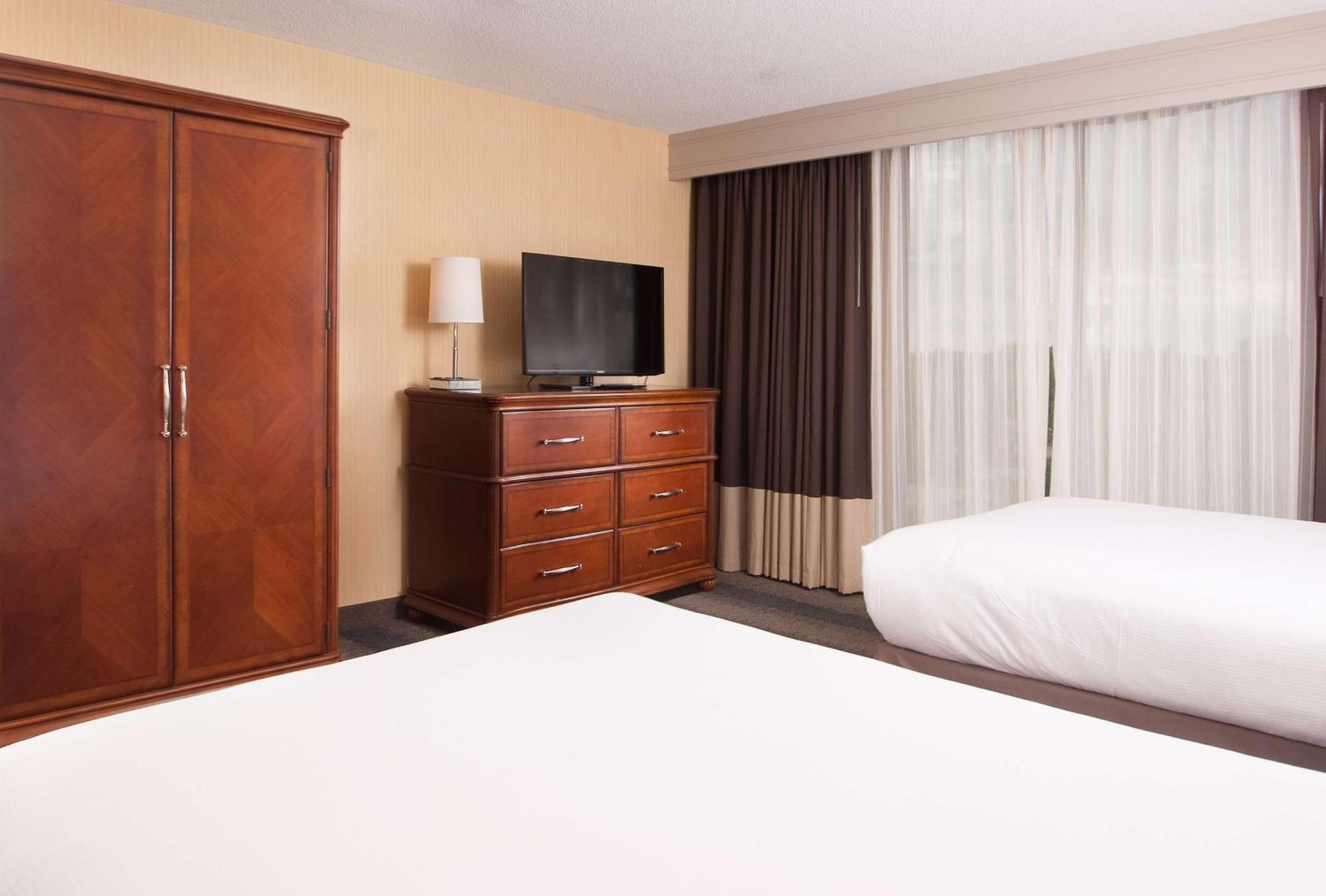 Embassy Suites By Hilton Bloomington/Minneapolis Bagian luar foto