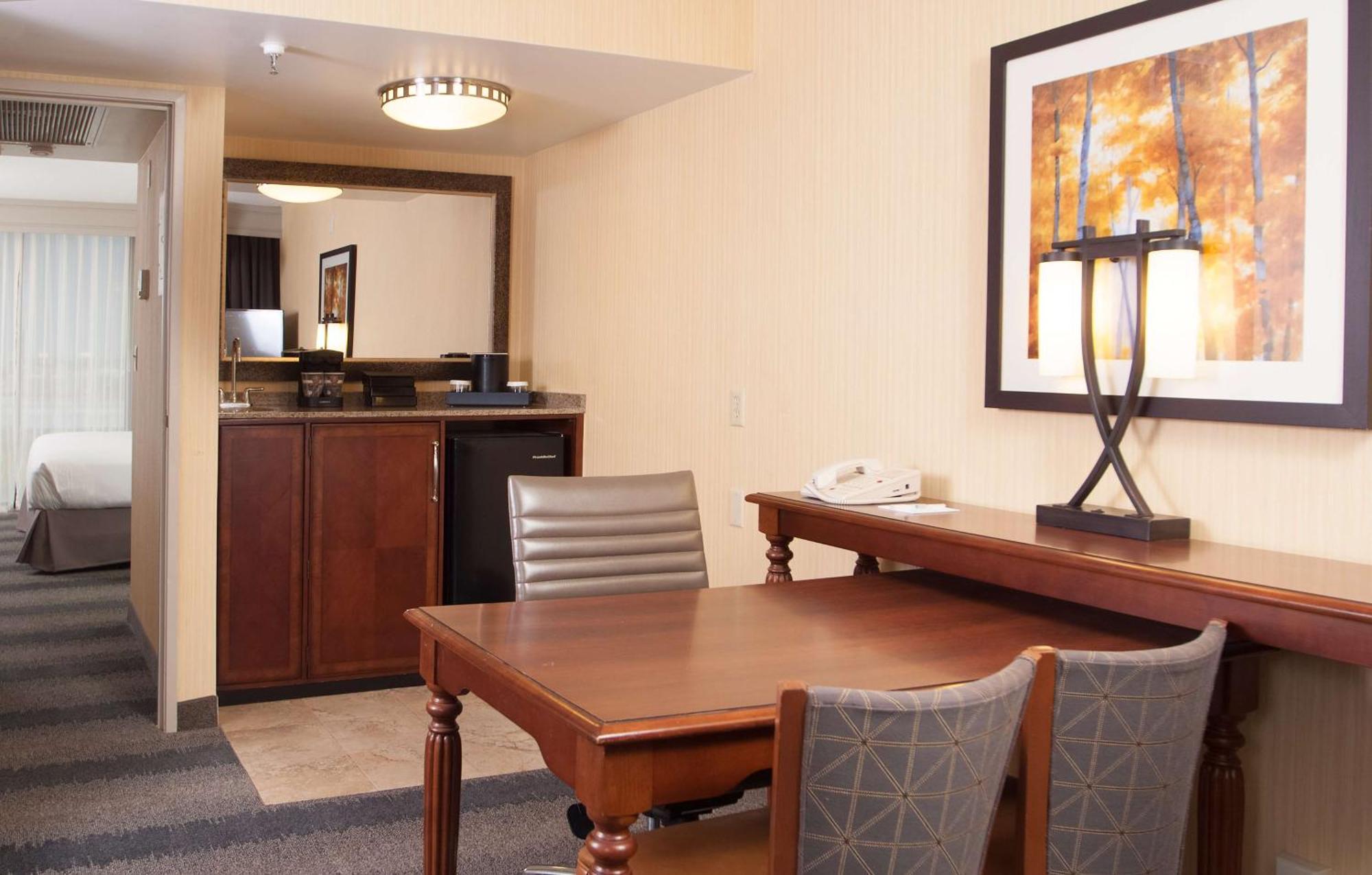 Embassy Suites By Hilton Bloomington/Minneapolis Bagian luar foto