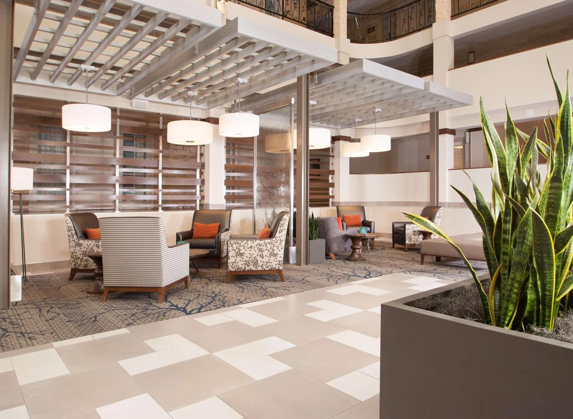 Embassy Suites By Hilton Bloomington/Minneapolis Bagian luar foto