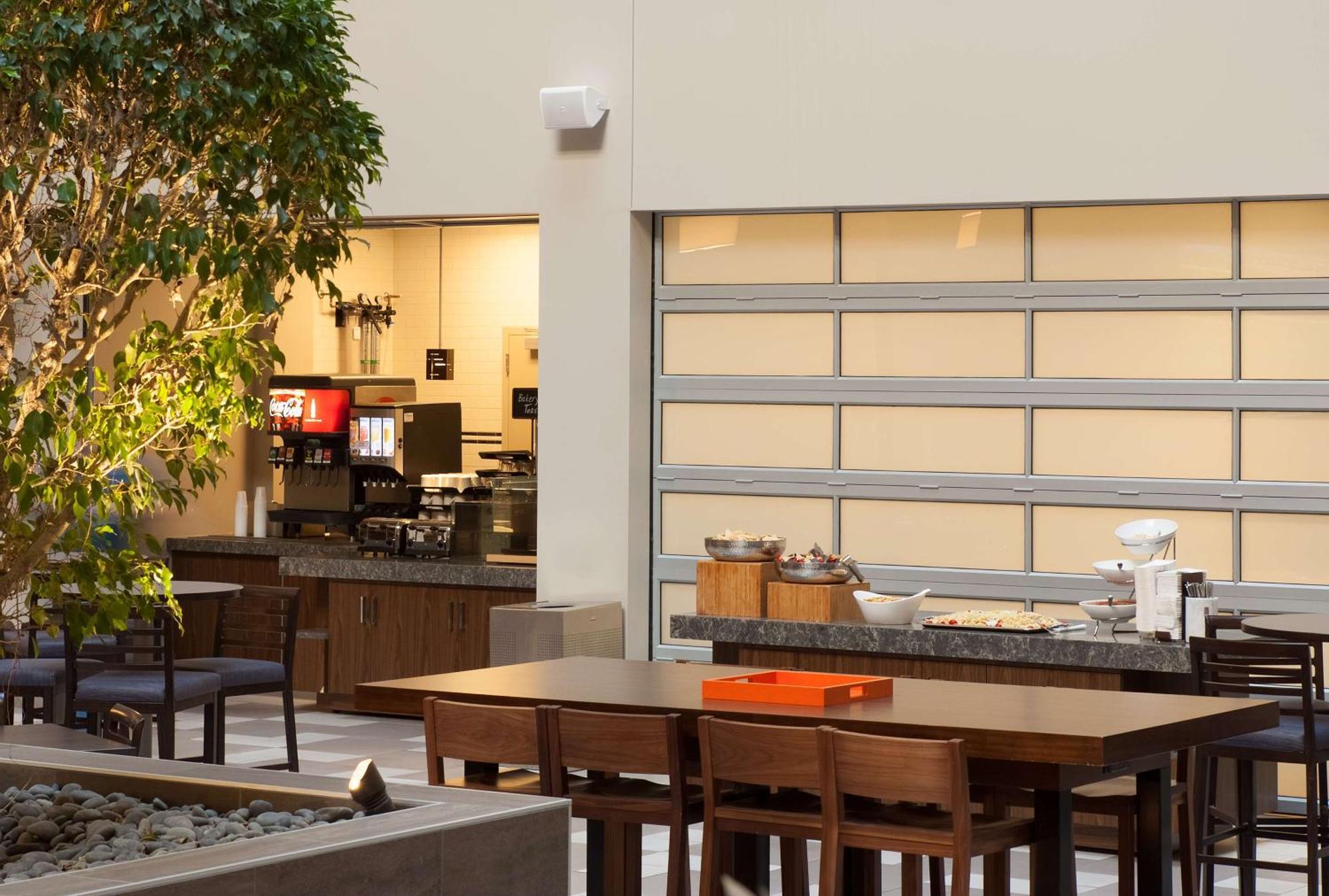 Embassy Suites By Hilton Bloomington/Minneapolis Bagian luar foto