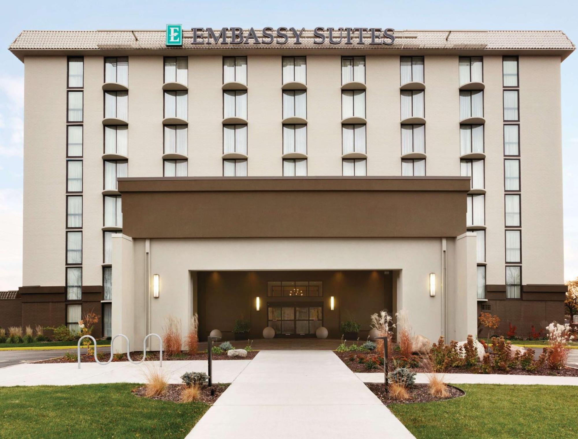 Embassy Suites By Hilton Bloomington/Minneapolis Bagian luar foto